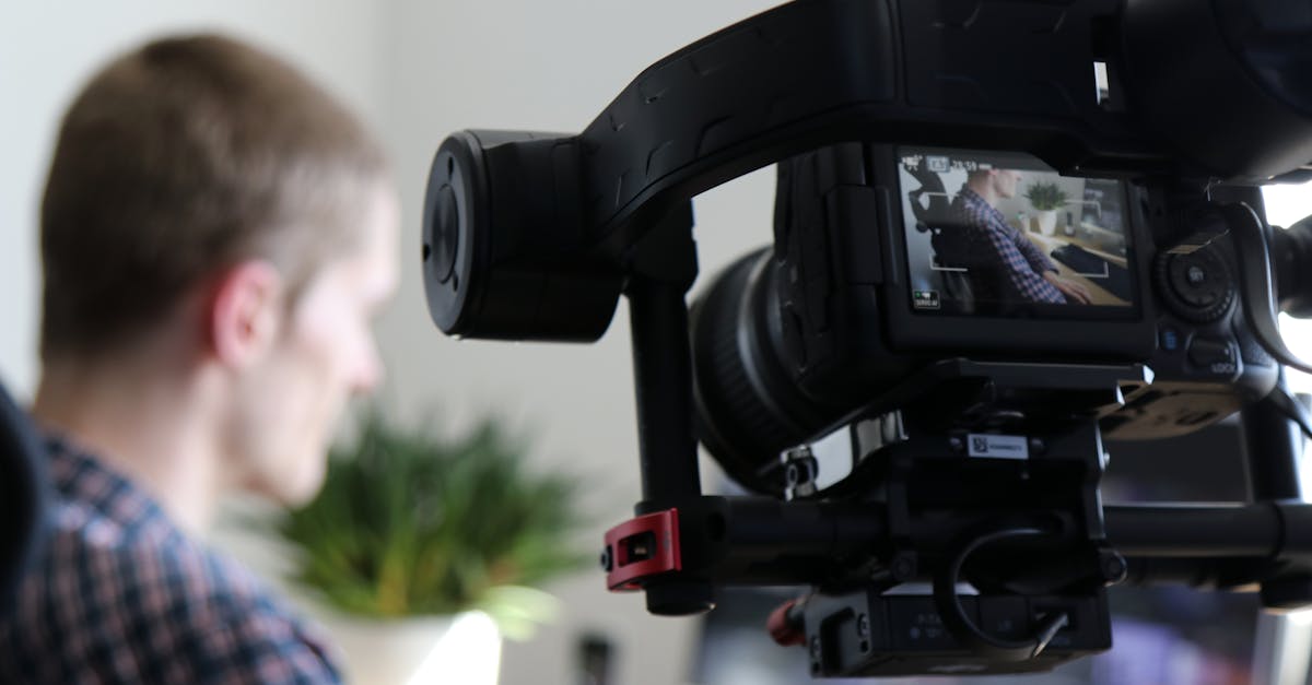Is it OS or OC in scriptwriting?